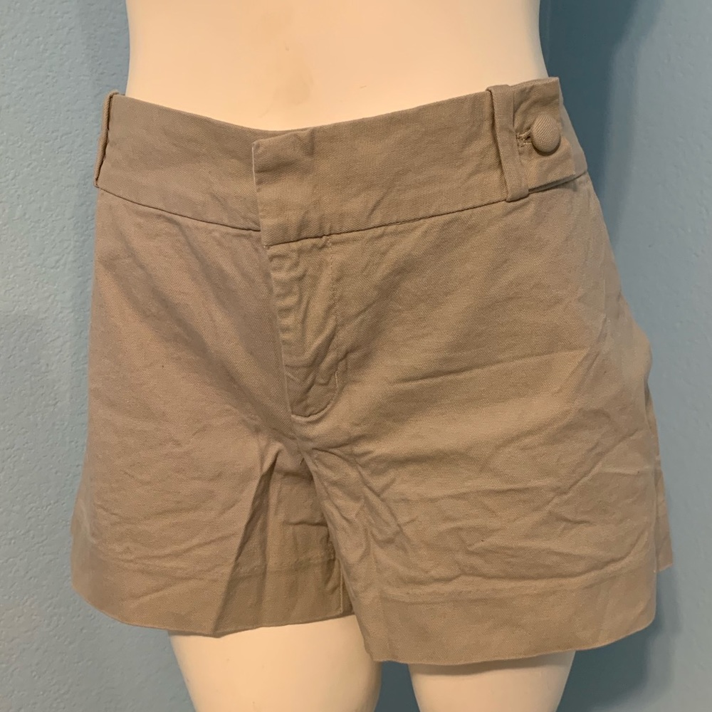 Never Worn -Banana Republic Khaki Shorts Size 10